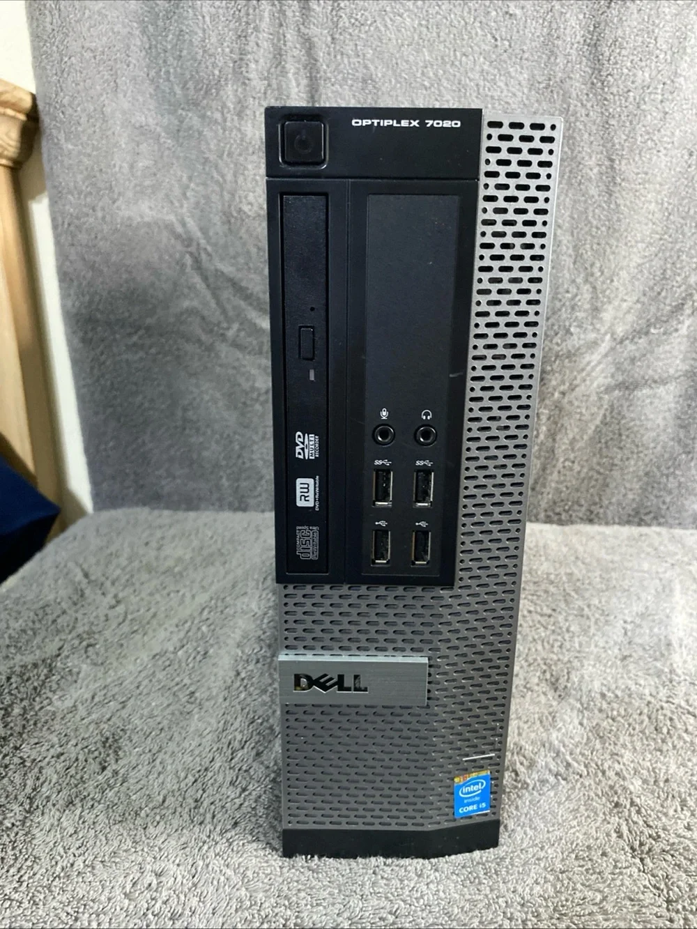 Dell Small Form Factor Desktop with Black Wired Keyboard - Black Window 10 pro